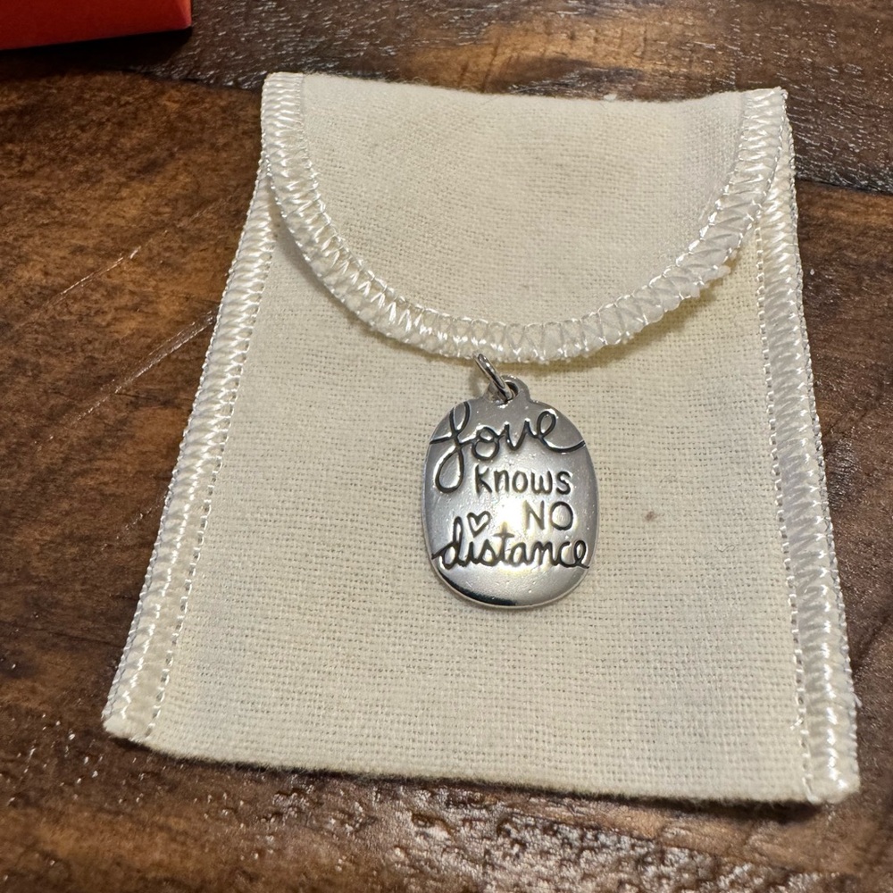 James Avery Silver 'Love Knows No Distance' Bracelet Charm
